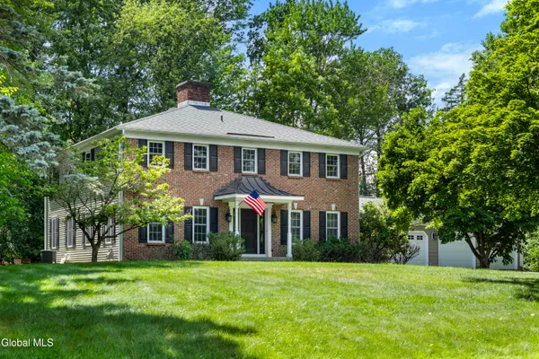 $849,900 | 17 Schuyler Hills Road, Colonie, NY 12211