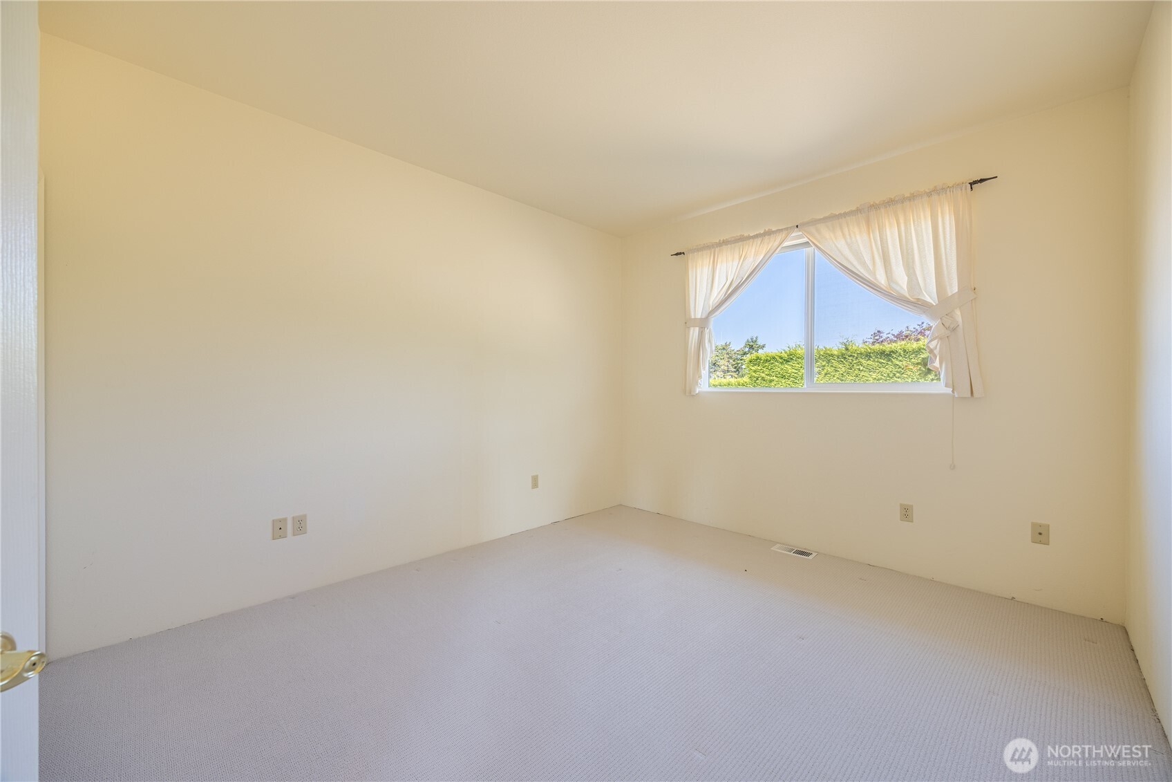 1702 Lotzgesell Road Sequim, WA 98382 - Photo 23 of 40 Gallery Image 23