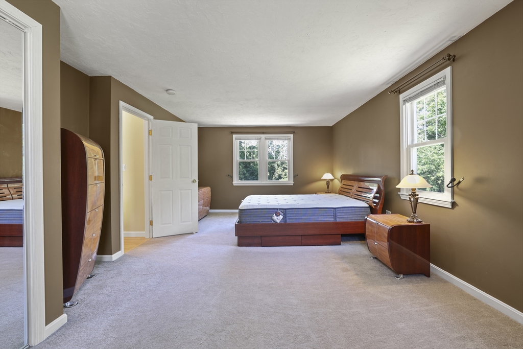 8 Walker Road Franklin, MA 02038 - Photo 29 of 40