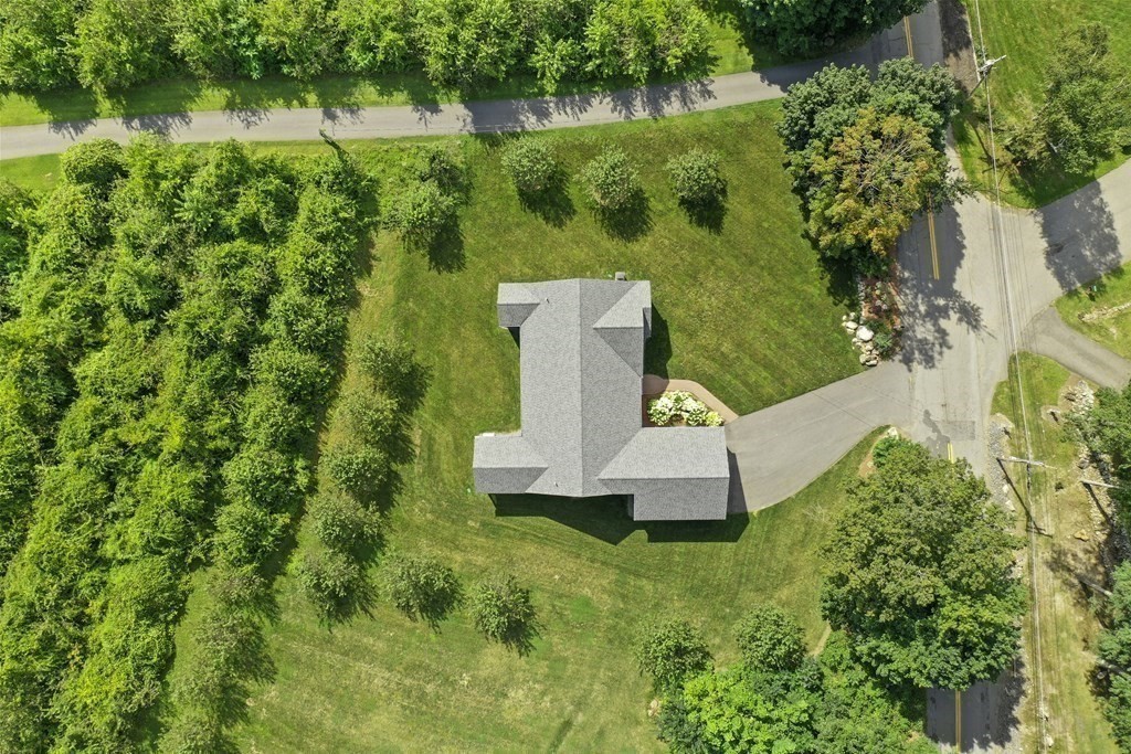 291 Pearl Hill Road Fitchburg, MA 01420 - Photo 3 of 39