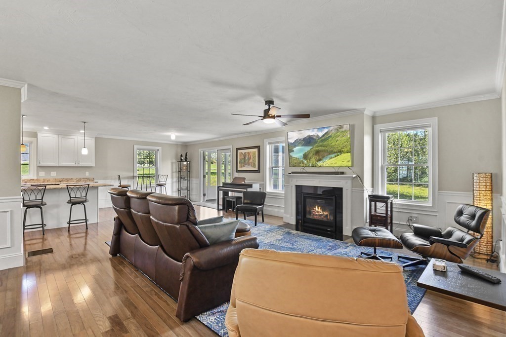 291 Pearl Hill Road Fitchburg, MA 01420 - Photo 5 of 39