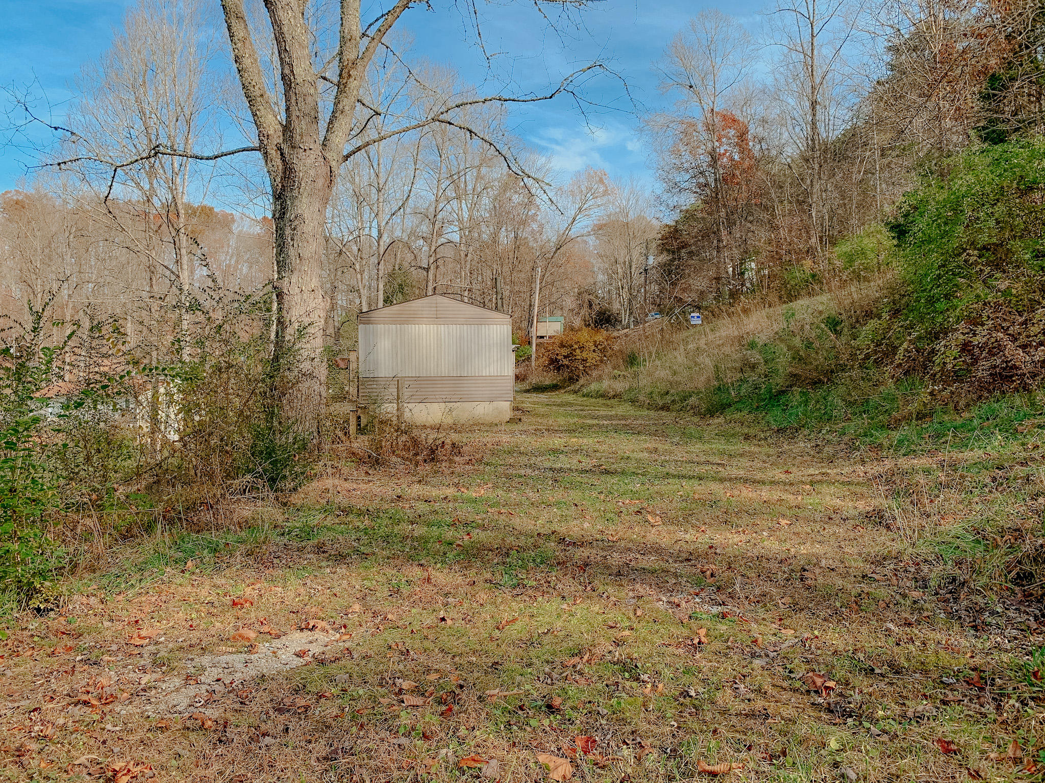 8565 Pedigo Road Powell, TN 37849 - Photo 3 of 31 IMG_4340
