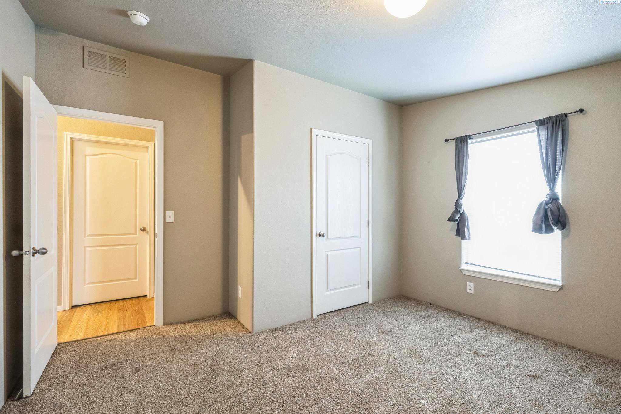 200802 East Game Farm Road Kennewick, WA 99337 - Photo 18 of 42 Gallery Image 18