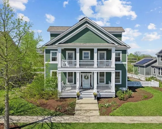 $799,000 | 884 Blazing Star Road, Grayslake, IL 60030