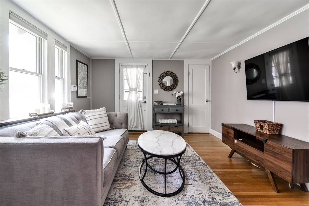 17 Overbrook Terrace Natick, MA 01760 - Photo 5 of 24