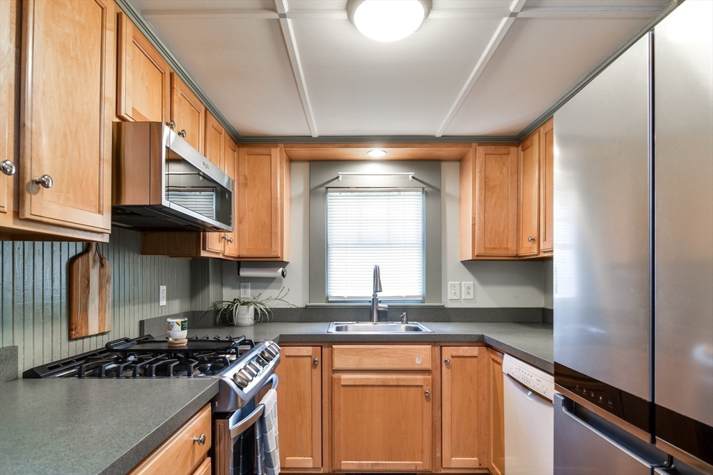 17 Overbrook Terrace Natick, MA 01760 - Photo 9 of 24