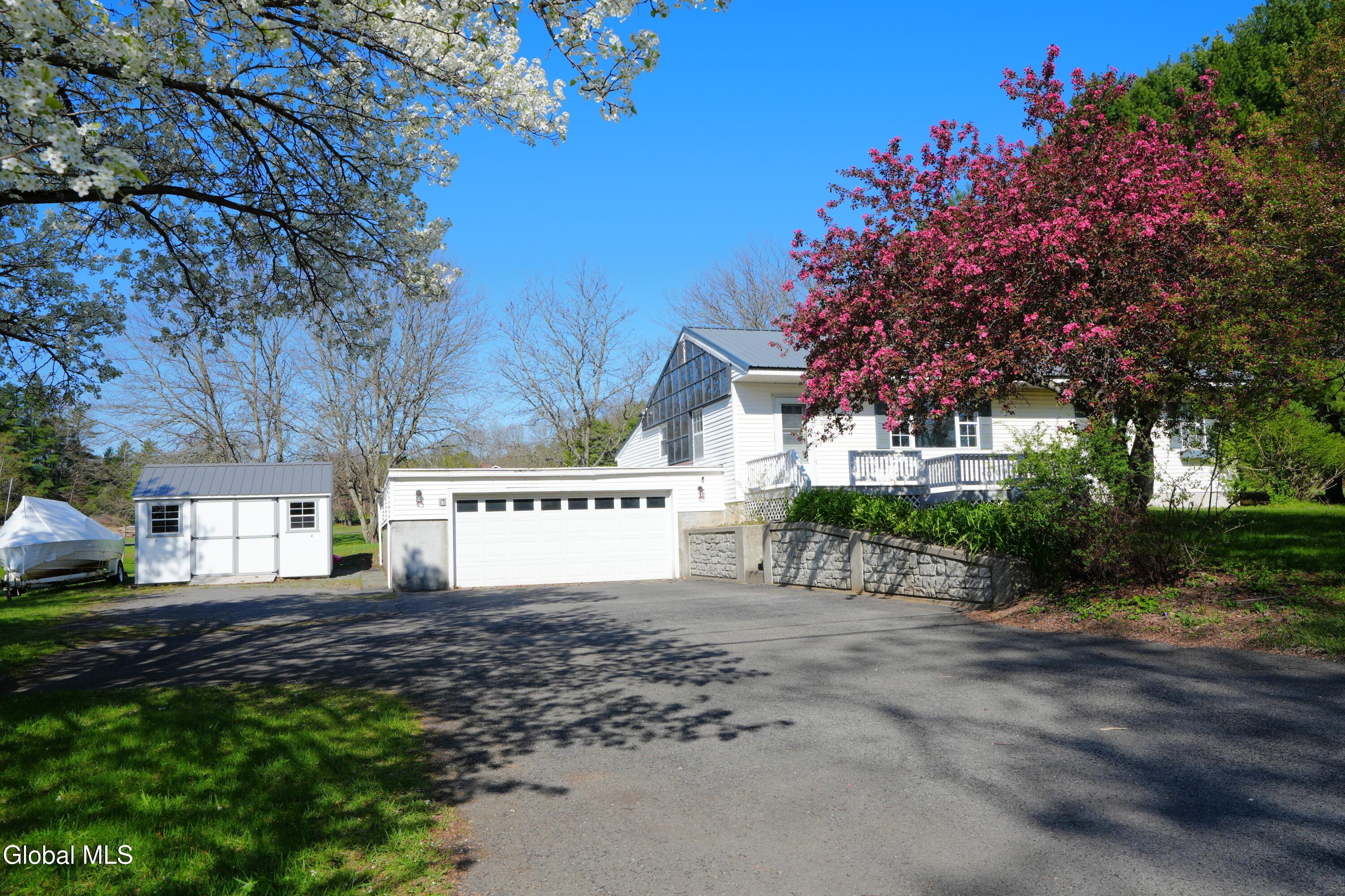 301 Bemis Road Gloversville, NY 12078 - Photo 2 of 26 1