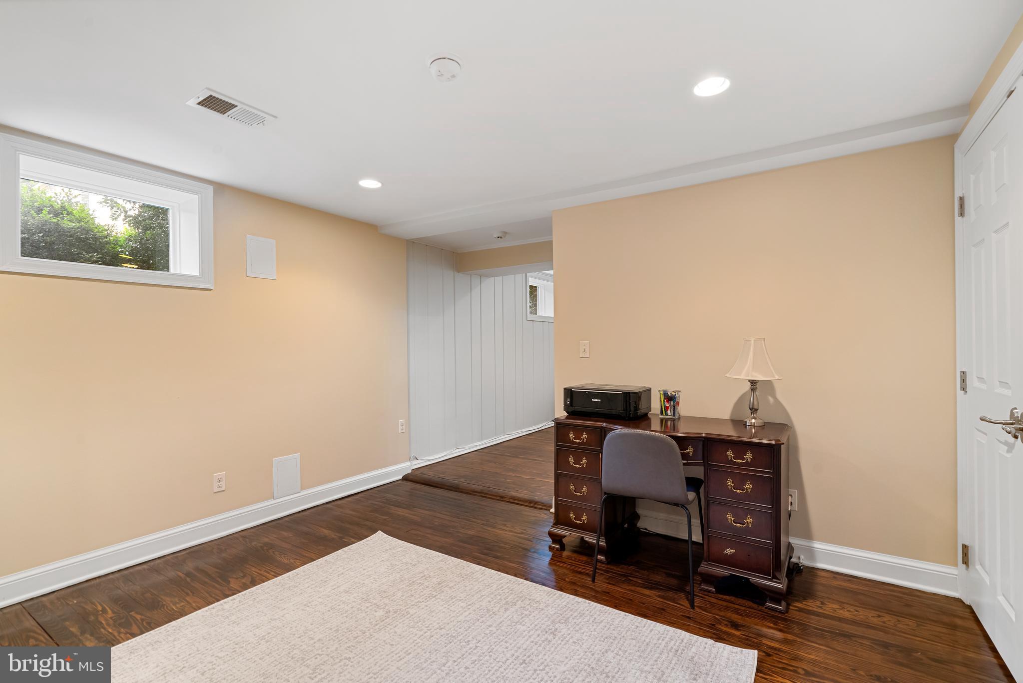 4764 Reservoir Road Northwest Washington, DC 20007 - Photo 26 of 32 Den
