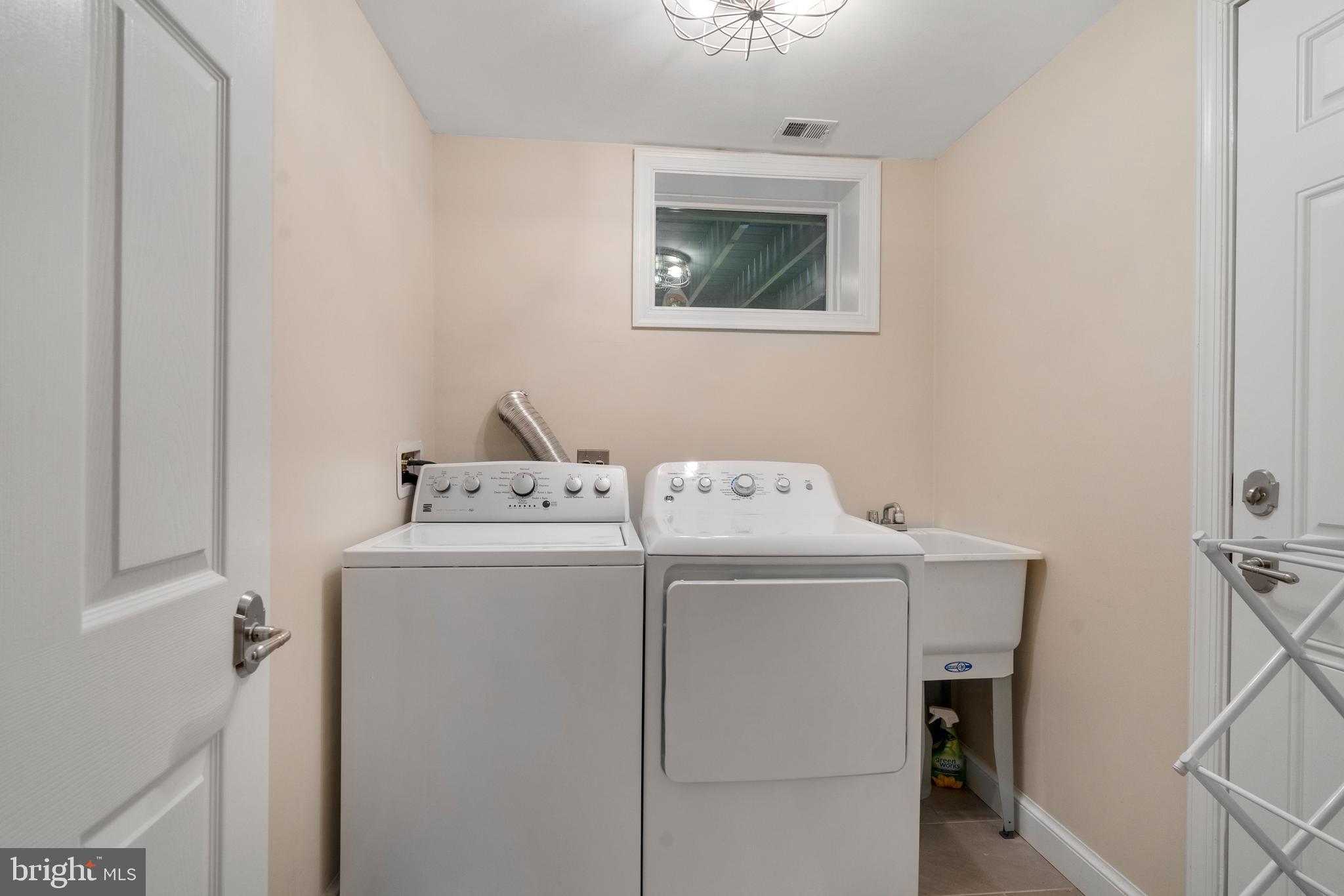 4764 Reservoir Road Northwest Washington, DC 20007 - Photo 28 of 32 Laundry Room