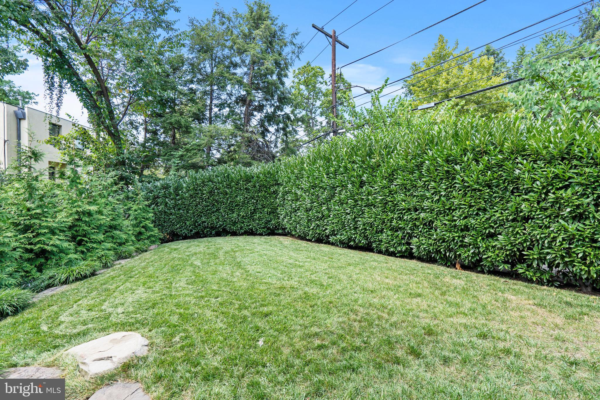 4764 Reservoir Road Northwest Washington, DC 20007 - Photo 31 of 32 Yard