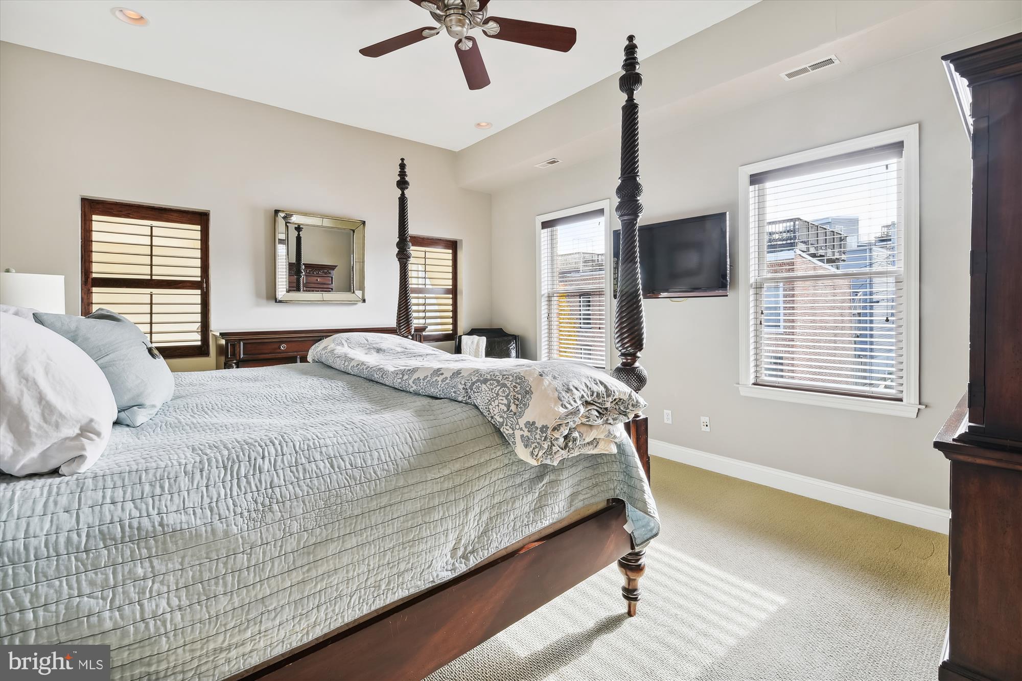 1401 Jackson Street Baltimore, MD 21230 - Photo 29 of 58 Tons of natural light