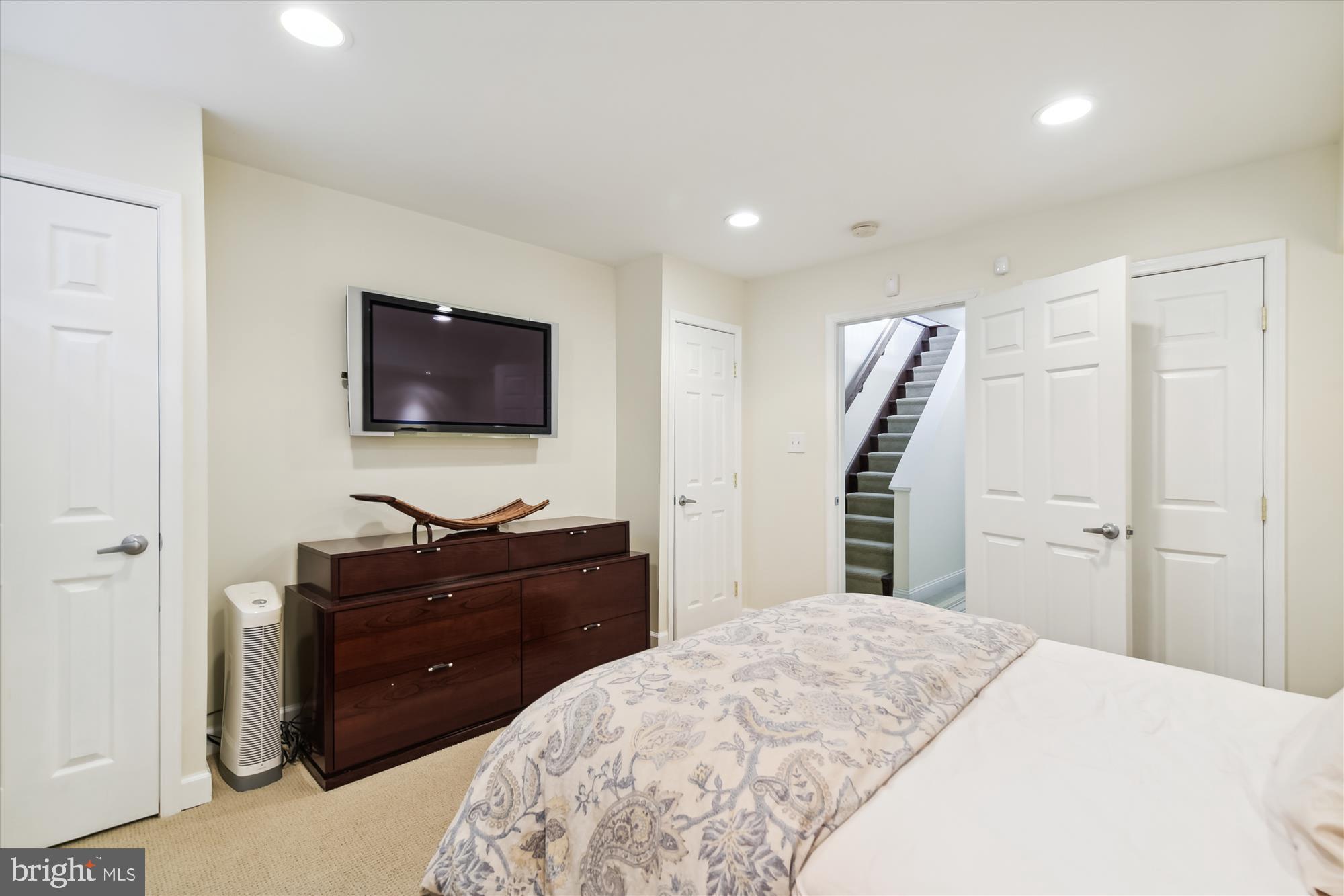 1401 Jackson Street Baltimore, MD 21230 - Photo 35 of 58 Lower lever 3rd bedroom