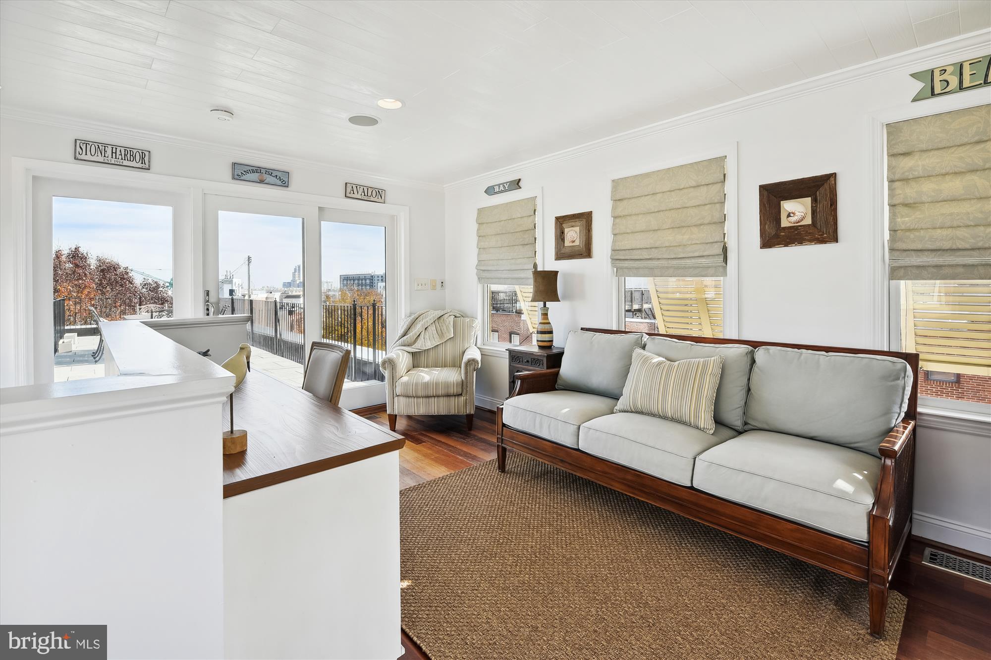 1401 Jackson Street Baltimore, MD 21230 - Photo 39 of 58 Top floor Sunroom with wet bar