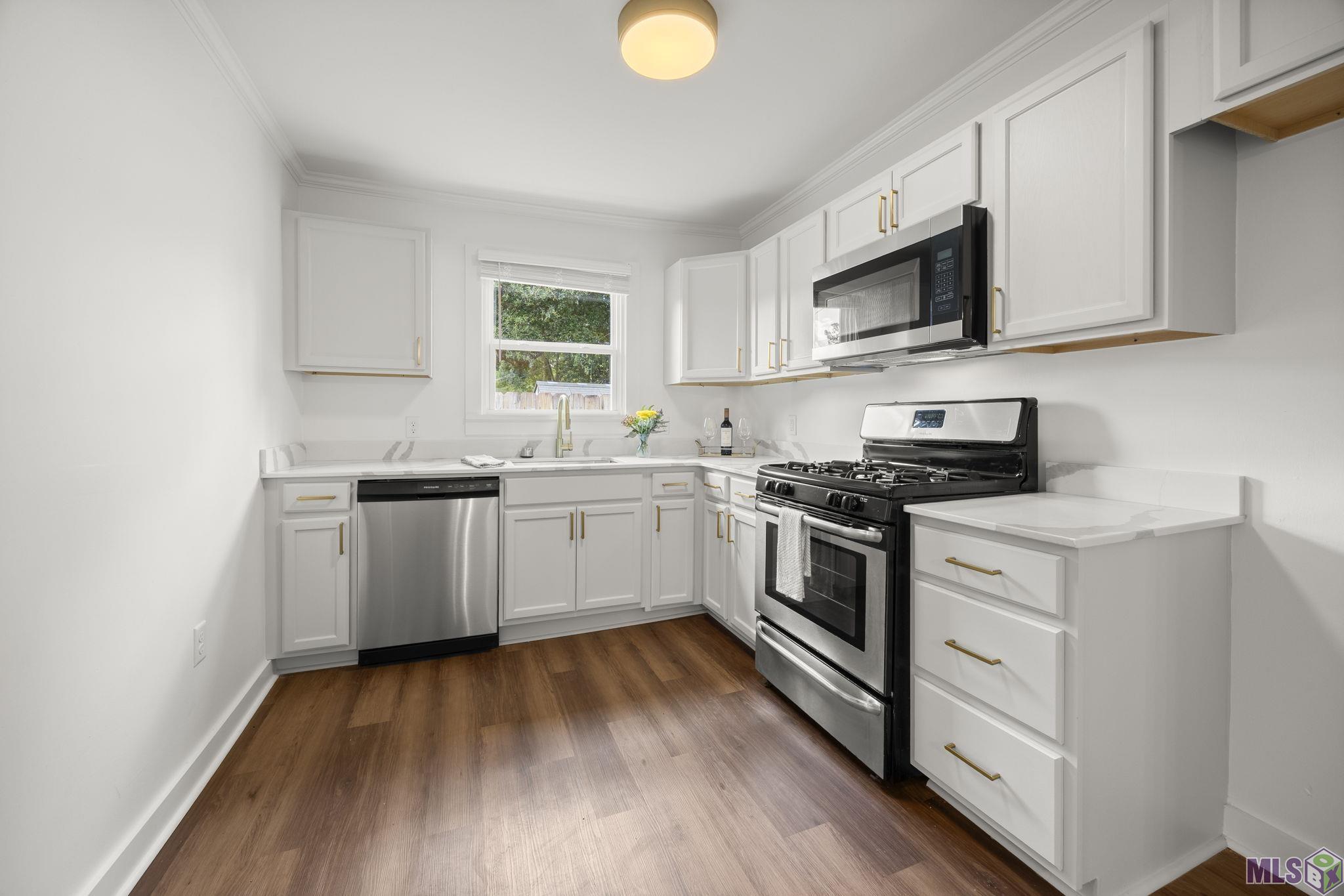 728 Steele Boulevard Baton Rouge, LA 70806 - Photo 20 of 27 Guest House Kitchen