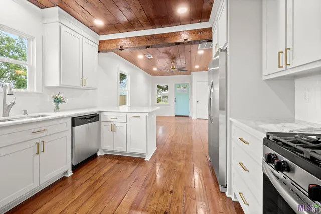 $379,000 | 728 Steele Boulevard, Baton Rouge, LA 70806