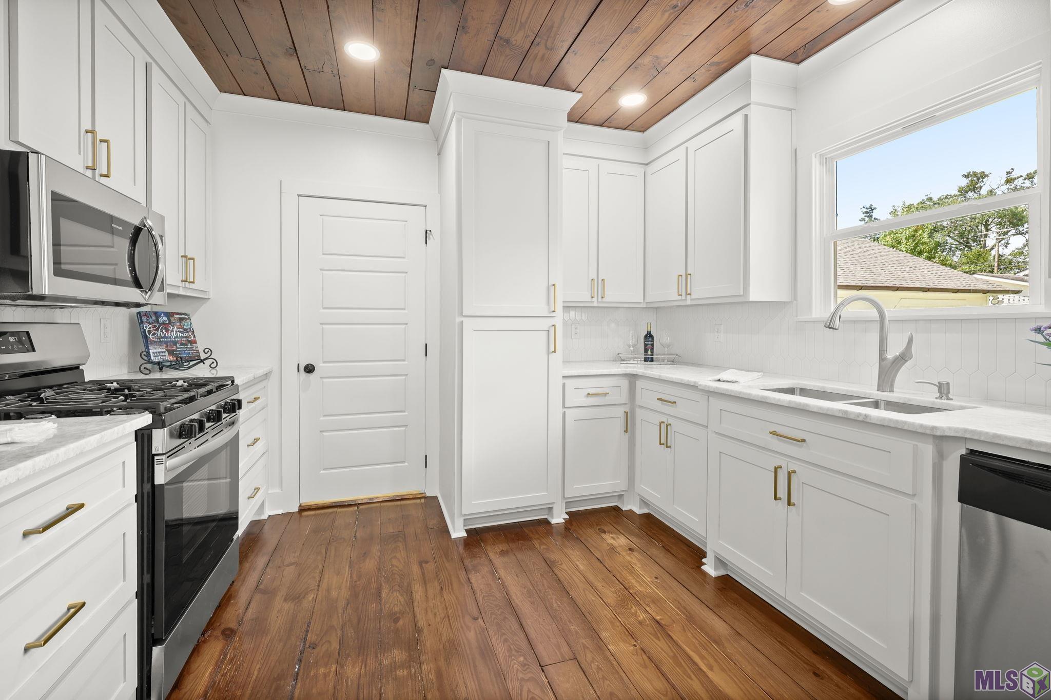 728 Steele Boulevard Baton Rouge, LA 70806 - Photo 6 of 27