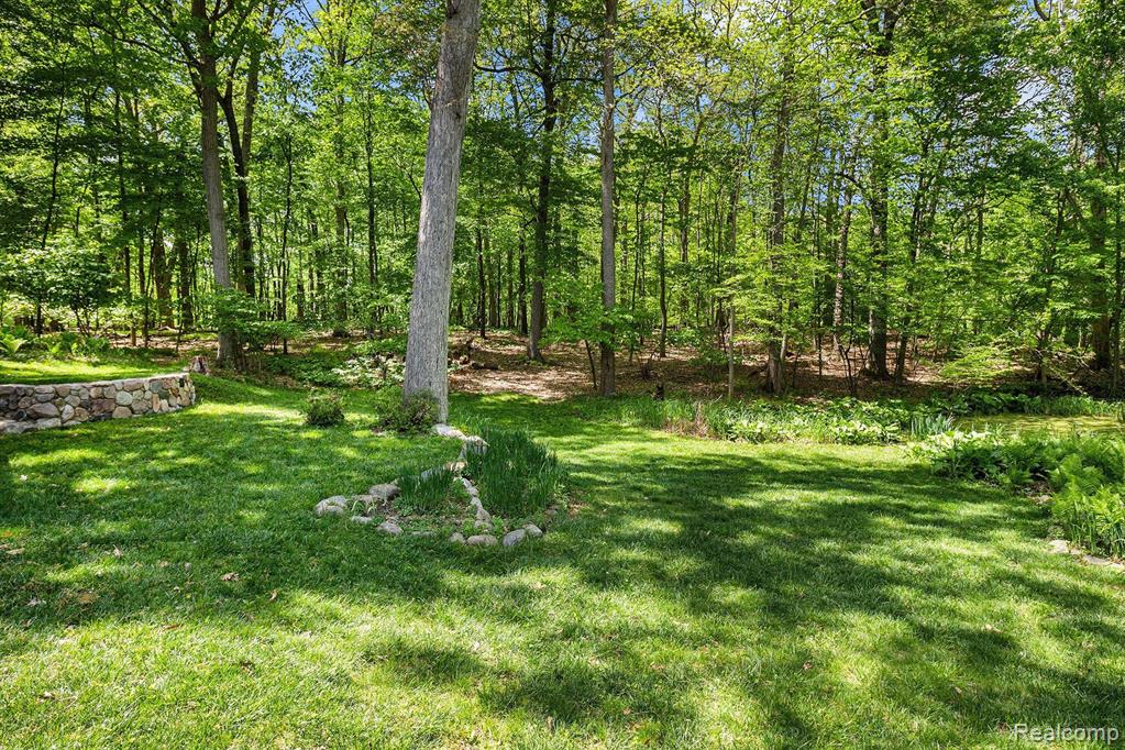 5996 Coppersmith Road Waterford, MI 48327 - Photo 30 of 33 Gallery Image 30