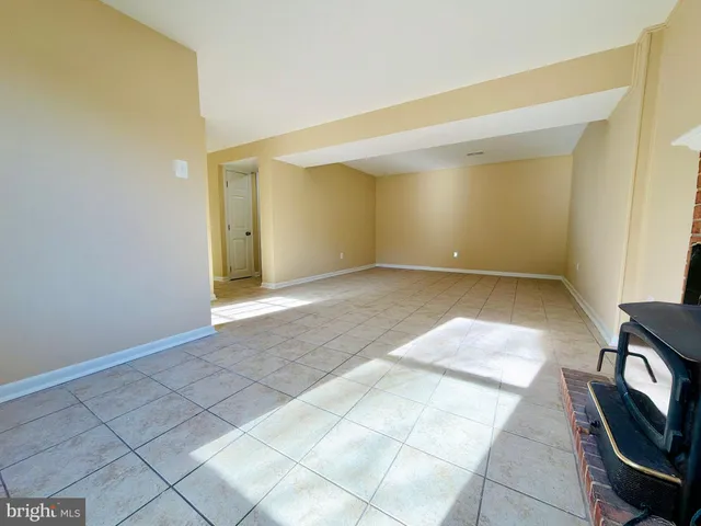 $3,400 | 9422 Mauck Court, Fairfax, VA 22032