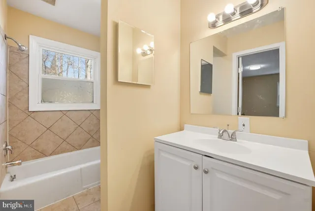 $3,350 | 9422 Mauck Court, Fairfax, VA 22032