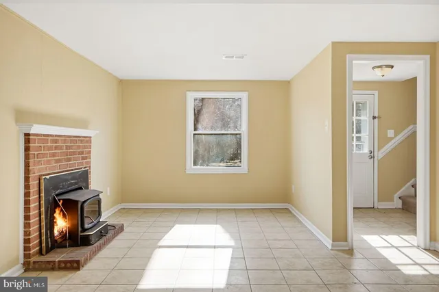 $3,350 | 9422 Mauck Court, Fairfax, VA 22032