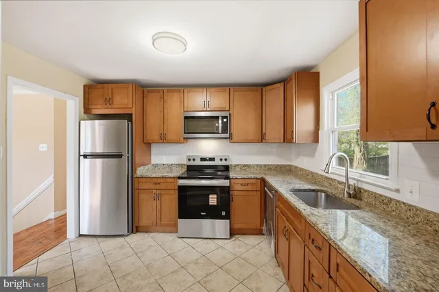 $3,350 | 9422 Mauck Court, Fairfax, VA 22032