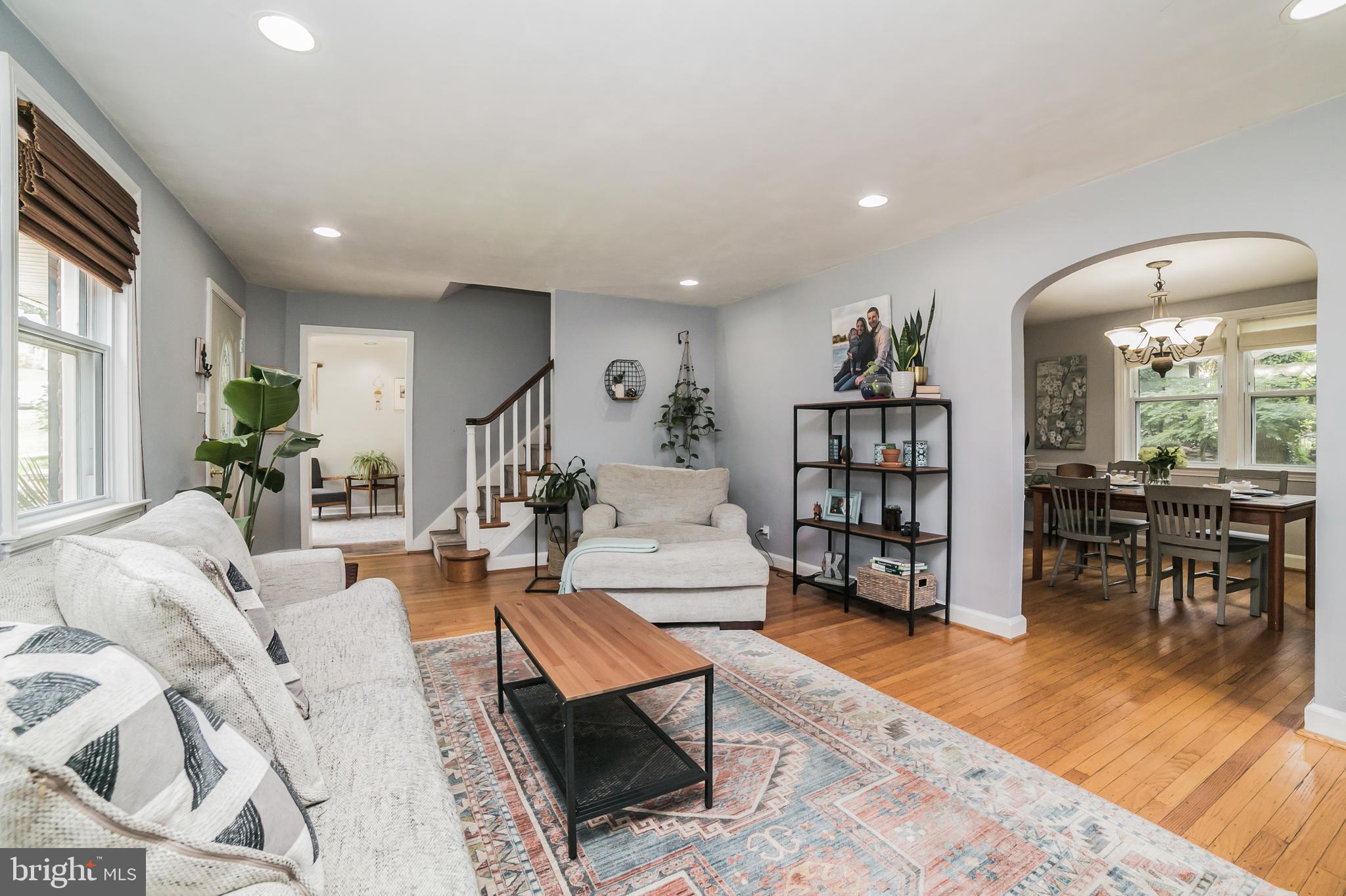 224 Warrior Road Drexel Hill, PA 19026 - Photo 6 of 30 Living Room
