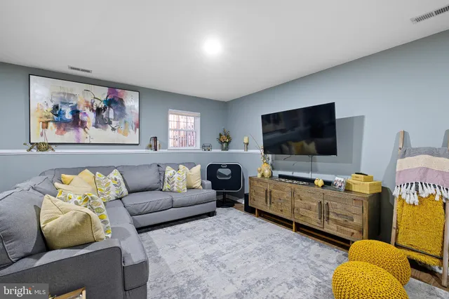 $335,000 | 204 Finch Way, Newark, DE 19702