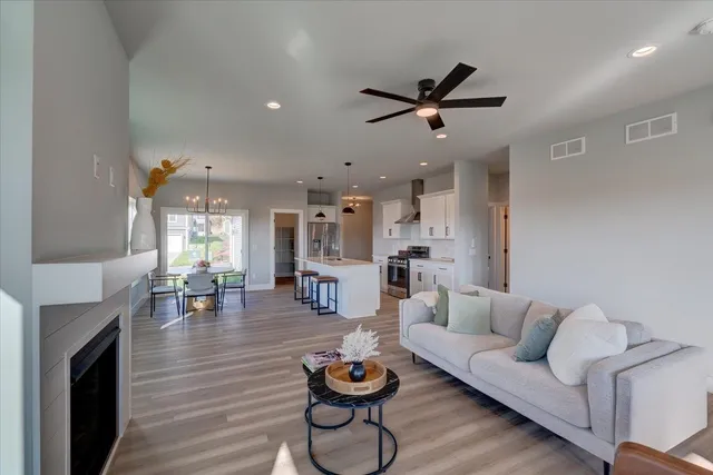 $574,900 | 4772 Romaine Road, Fitchburg, WI 53711