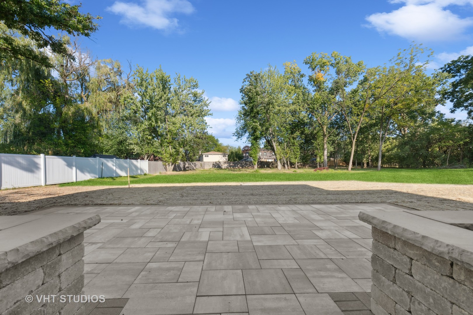 695 Ridge Road Highland Park, IL 60035 - Photo 18 of 23 a view of a volley ball court
