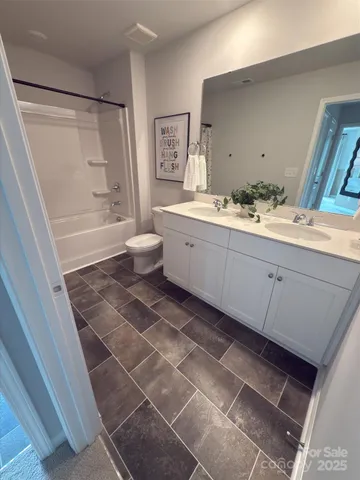 $304,900 | 4552 Green Drake Drive, Charlotte, NC 28269