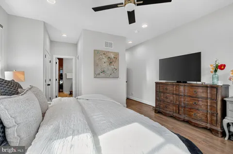 $1,650,000 | 611 North Columbus Street, Alexandria, VA 22314