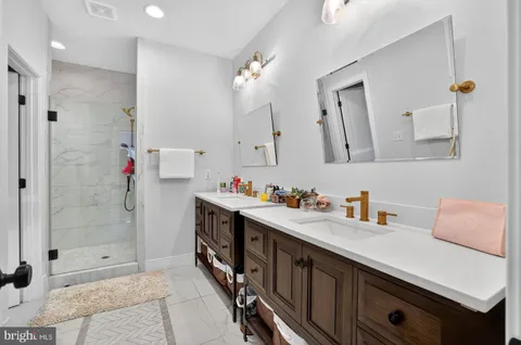 $1,650,000 | 611 North Columbus Street, Alexandria, VA 22314