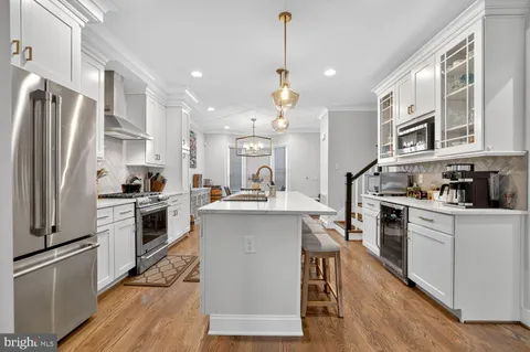 $1,650,000 | 611 North Columbus Street, Alexandria, VA 22314