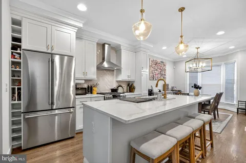 $1,650,000 | 611 North Columbus Street, Alexandria, VA 22314