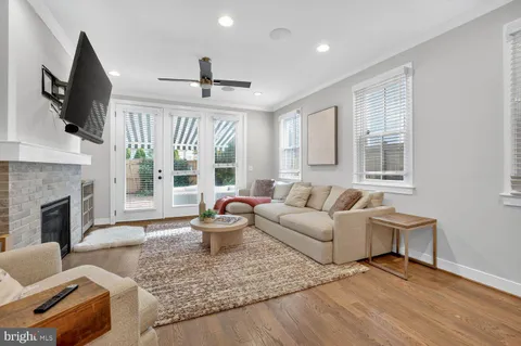 $1,650,000 | 611 North Columbus Street, Alexandria, VA 22314