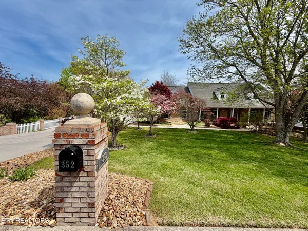 $629,900 | 352 Rutherford Drive, New Tazewell, TN 37825