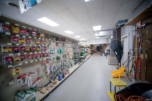 $575,000 | 7362 Russell Drive, Bicknell, IN 47512