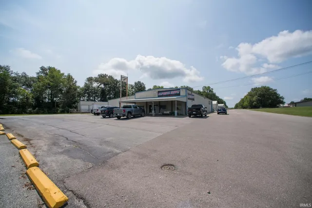 $575,000 | 7362 Russell Drive, Bicknell, IN 47512