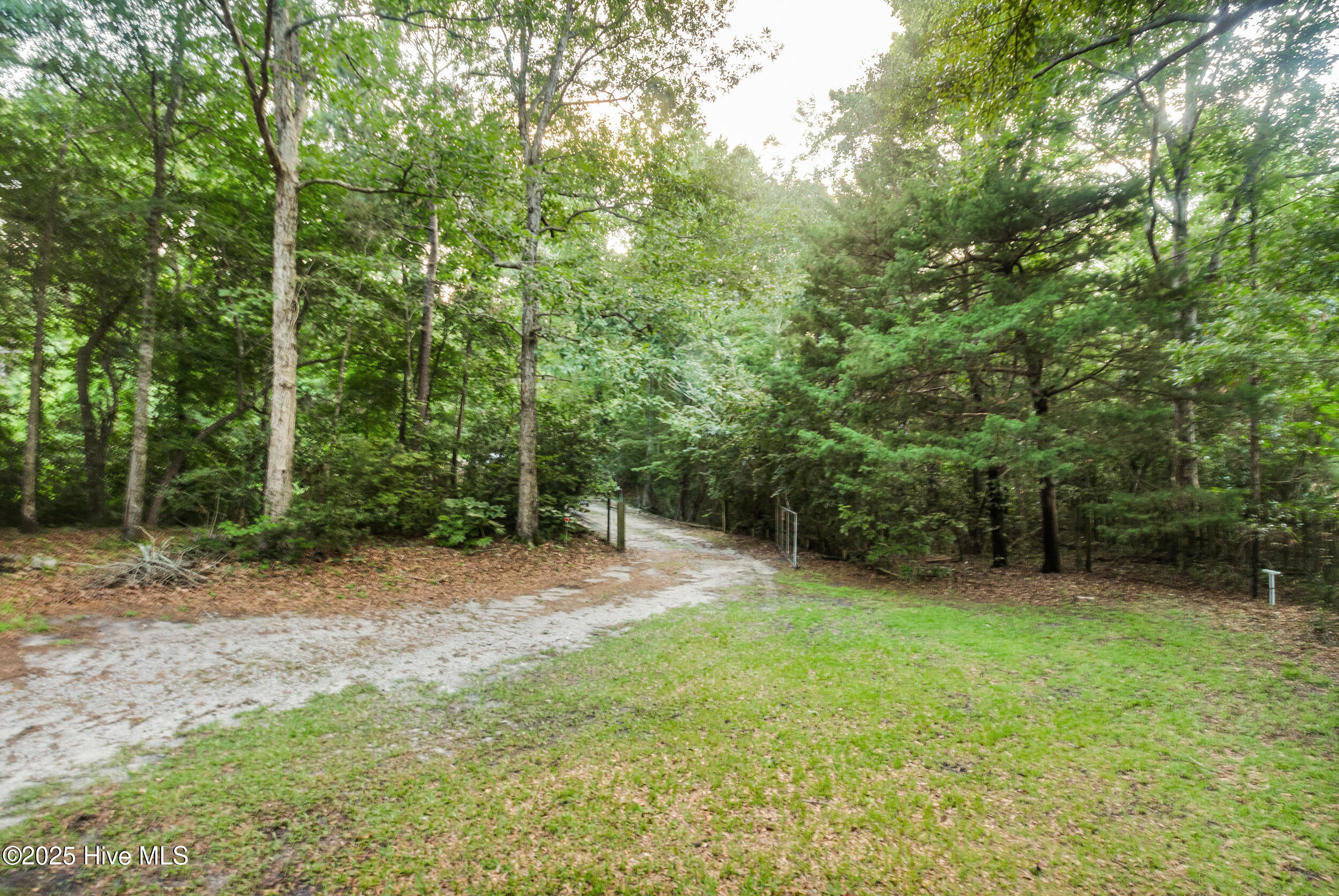 684 West Firetower Road Swansboro, NC 28584 - Photo 2 of 42 35 (1)