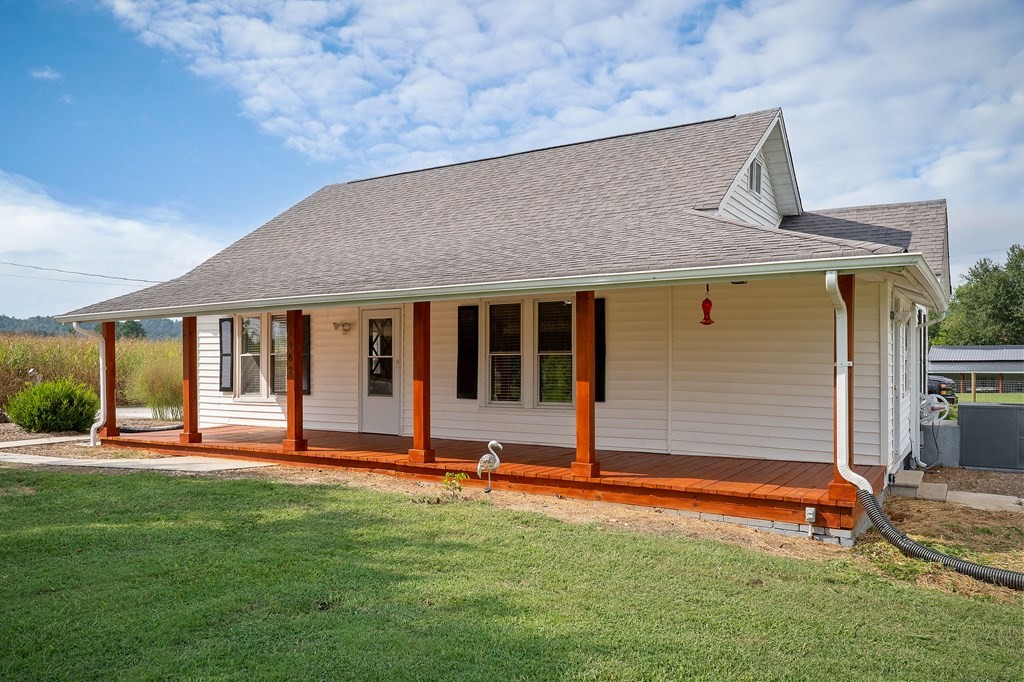 1462 Franks Ferry Road Sparta, TN 38583 - Photo 4 of 42
