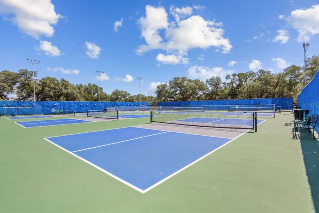 $439,999 | 18682 Champions Circle, Lago Vista, TX 78645