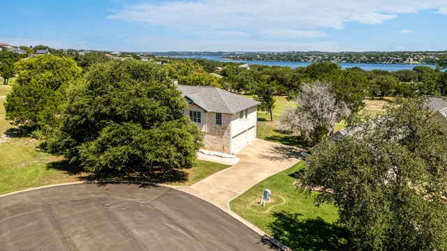 $439,999 | 18682 Champions Circle, Lago Vista, TX 78645