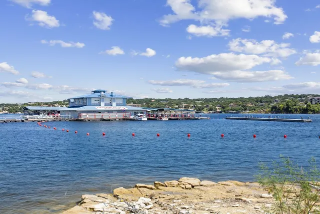 $439,999 | 18682 Champions Circle, Lago Vista, TX 78645