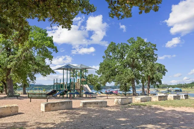$439,999 | 18682 Champions Circle, Lago Vista, TX 78645