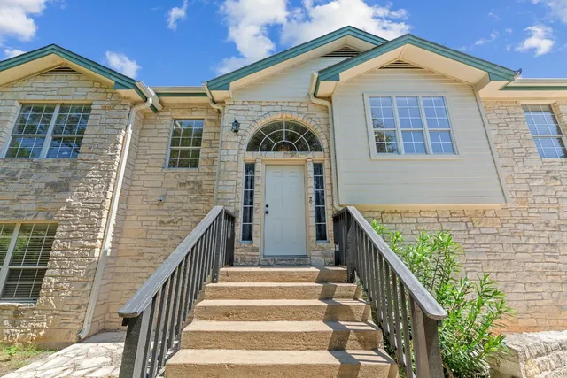 $439,999 | 18682 Champions Circle, Lago Vista, TX 78645