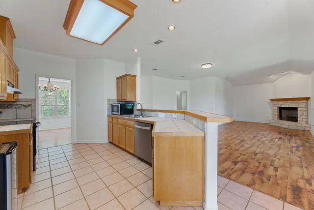 $439,999 | 18682 Champions Circle, Lago Vista, TX 78645