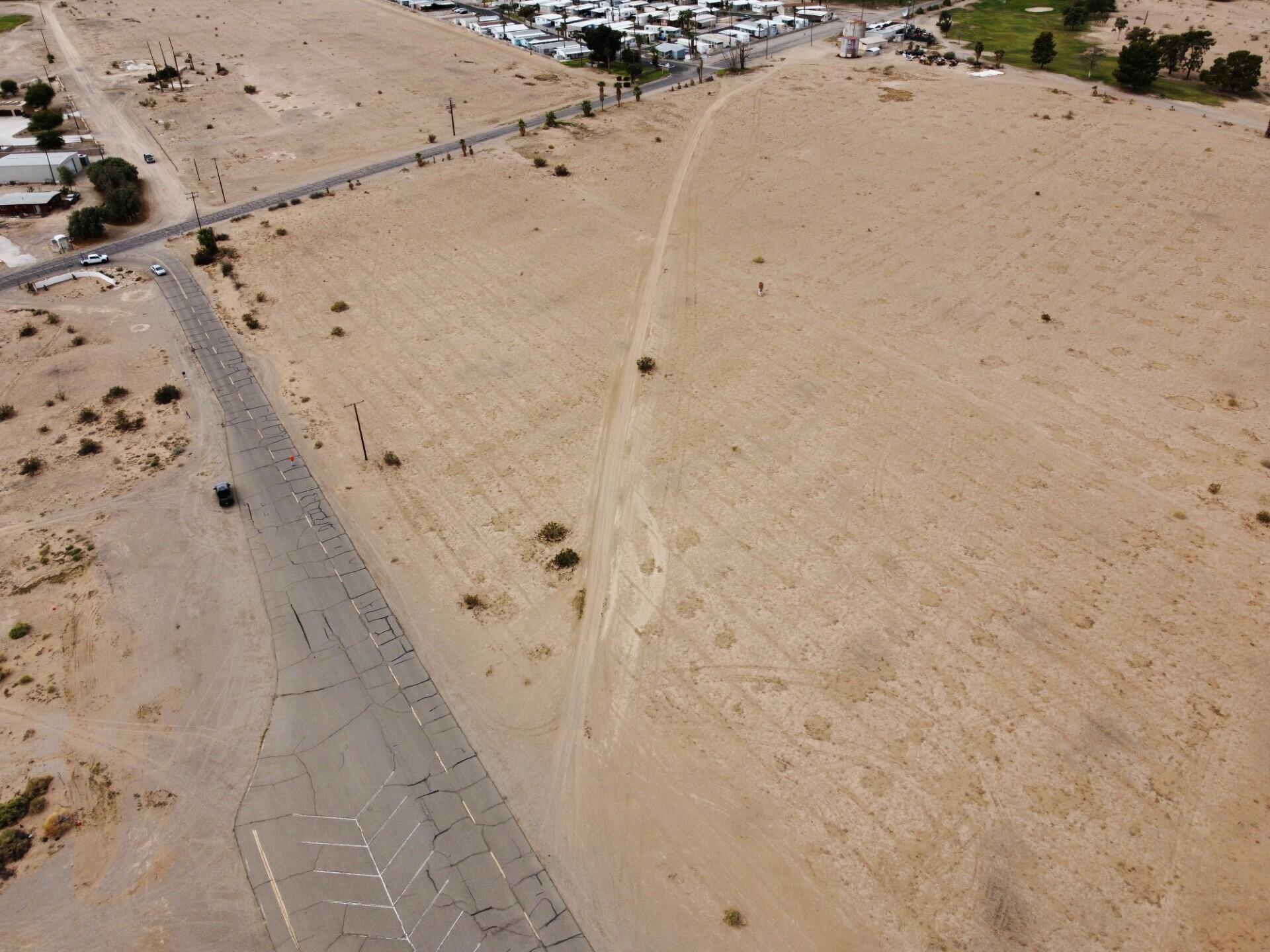 16.80 Acres On Wells Road Blythe, CA 92225 - Photo 5 of 10 a view of a small space