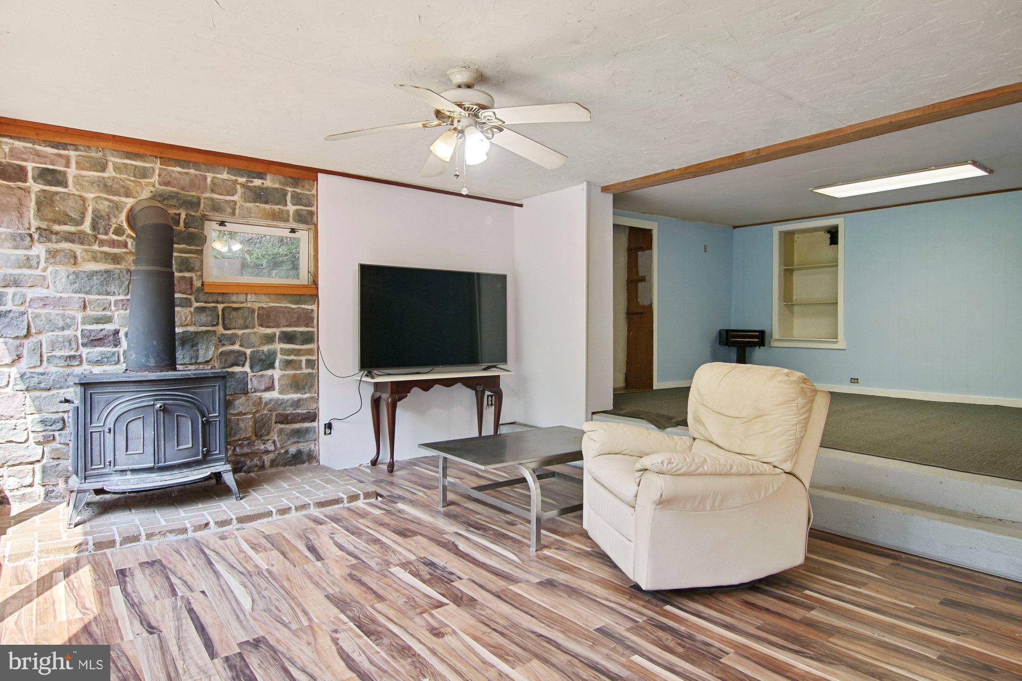 925 Wilhelm Road Harrisburg, PA 17109 - Photo 22 of 50 In Law Suite