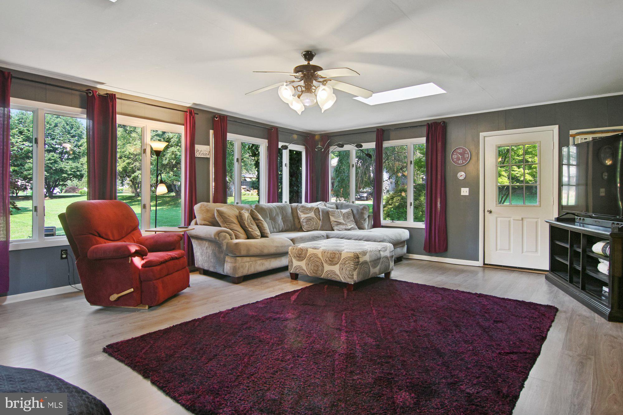 925 Wilhelm Road Harrisburg, PA 17109 - Photo 10 of 50 Family Room