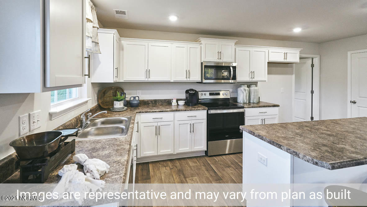 4057 East Old Spring Hope Road Rocky Mount, NC 27804 - Photo 11 of 30 Holly_Model_White_Cabinets (10)
